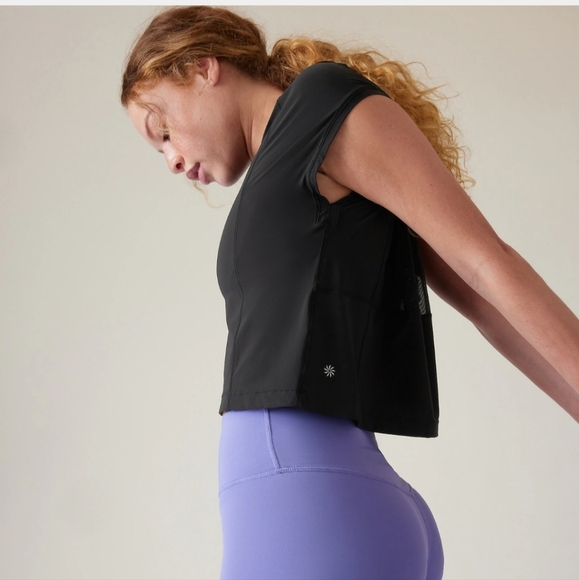 Athleta ULTIMATE HYBRID TEE - Picture 2 of 7